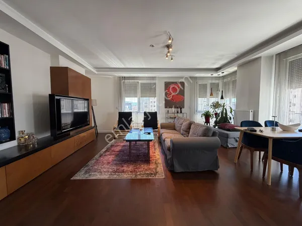 Kadıköy Moda'da Deniz Manzaralı 2+1